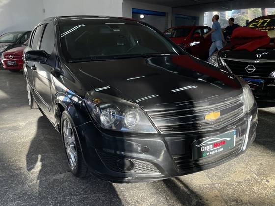 CHEVROLET VECTRA 2.0 MPFI GT HATCH 8V FLEX 4P MANUAL CHEVROLET VECTRA 2.0 MPFI GT HATCH 8V FLEX 4P MANUAL